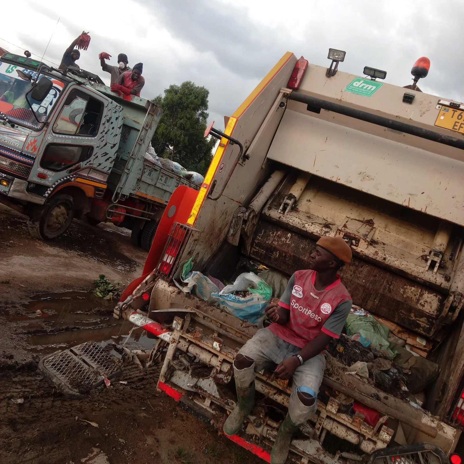 Shewa-Mwakibete — Taking photos in shewa relini after work